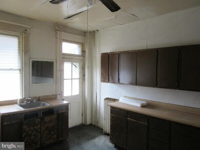 2813 Erdman Ave, Baltimore, MD 21213 - photo 3