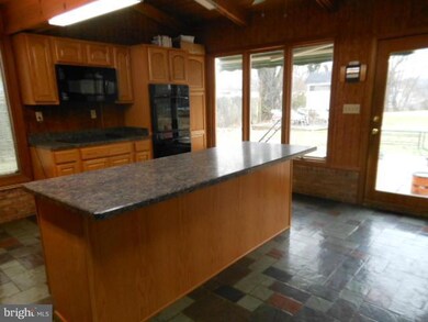 113 W Crescent St, Boyce, VA 22620 - photo 7