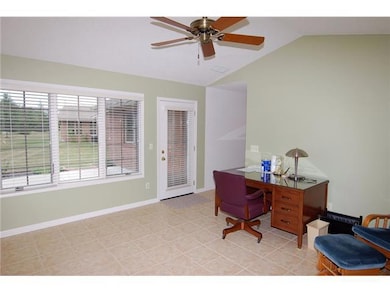 670 Wood Run Dr unit 50, Marysville, OH 43040 - photo 7