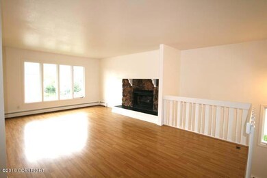 Lovely Open Living