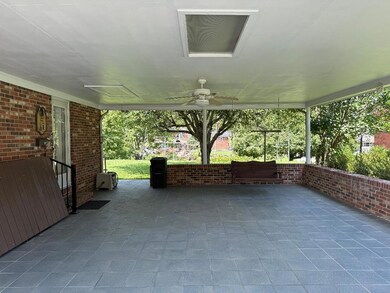 211 Philpot Ave, Richlands, VA 24641 - photo 6