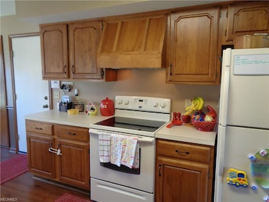 View #2 of the eat-in kitchen, expanded counter to
