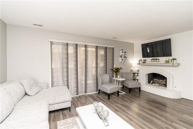 1410 20th St unit 7, West Des Moines, IA 50265 - photo 2