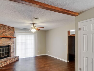06-FamilyRoom