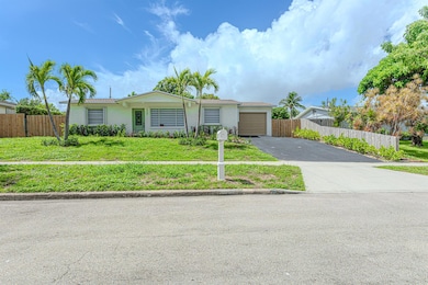 1717 16th Ct N, Lake Worth, FL 33460 - photo 2