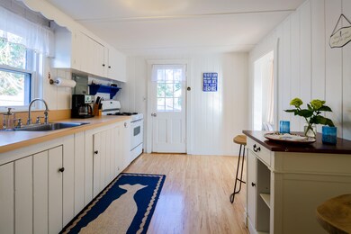 20ReganRd-20-WDennis-w