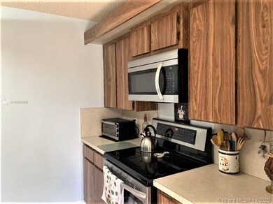 STAINLESS STEEL APPLIANCES.