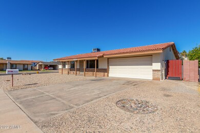 8036 W Mackenzie Dr, Phoenix, AZ 85033 - photo 2