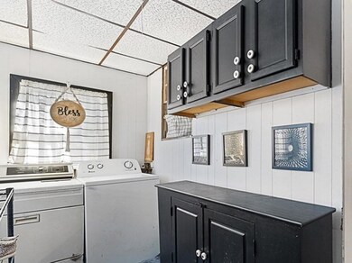 665 Millbury St, Worcester, MA 01607 - photo 7