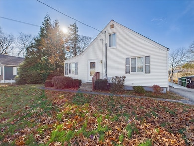 985 Cedar Swamp Rd, Warwick, RI 02889 - photo 2