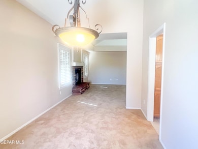 10726 White Sands Dr, El Paso, TX 79924 - photo 7