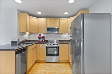 95 Second St unit 4, Cambridge, MA 02141 - photo 5