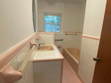 512 E Mitchell St, Adel, GA 31620 - photo 6