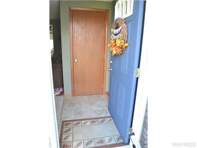 547 Homestead Dr, North Tonawanda, NY 14120 - photo 3