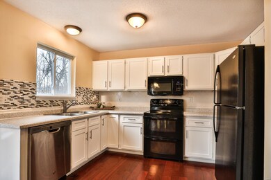 Magnificent Kitchen proclaims overhead lights, ple