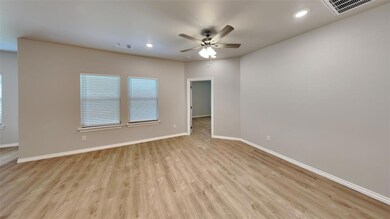 6905 Labelle Dr, Warr Acres, OK 73132 - photo 5