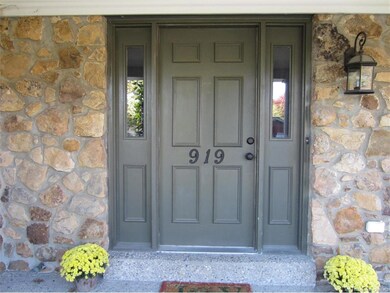 919 Pennwood Dr, New Albany, IN 47150 - photo 3