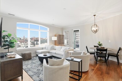 304 W Kirkwood Ave unit 306, Bloomington, IN 47404 - photo 4