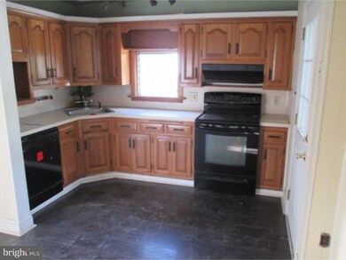 321 Cornell Rd, Glassboro, NJ 08028 - photo 5