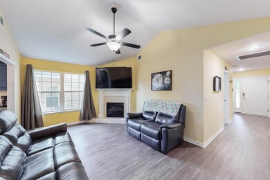 Living Room!room2