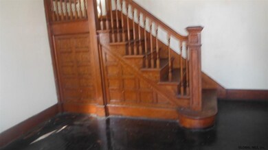 28 Swan St, Schenectady, NY 12307 - photo 3