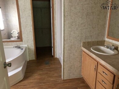 1614 31st St, Wichita Falls, TX 76302 - photo 7