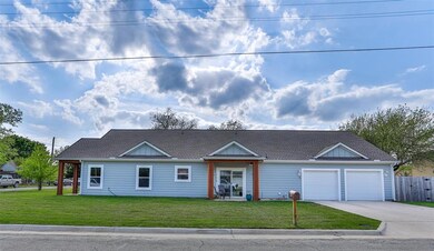 201 Fair Ave, Gainesville, TX 76240 - photo 4