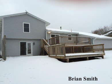 5566 Buthview Dr NE, Comstock Park, MI 49321 - photo 4