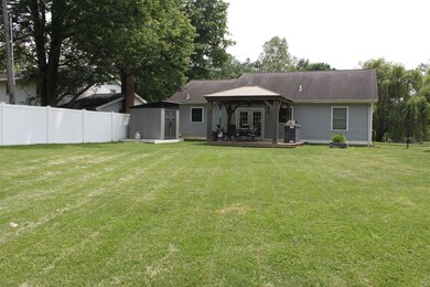 818 Clark St, Newburgh, IN 47630 - photo 3