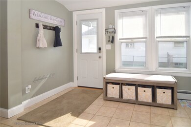 28 Gardner St, Pawtucket, RI 02861 - photo 6