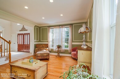 03_520HartshorneCourt_TownePoin_1_Living