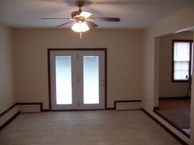 503 S Ramsey St, Manchester, TN 37355 - photo 4