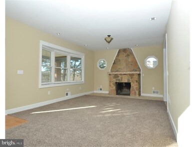 29 N Wright St, Easton, PA 18042 - photo 4