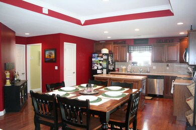 Large Breakfast Room