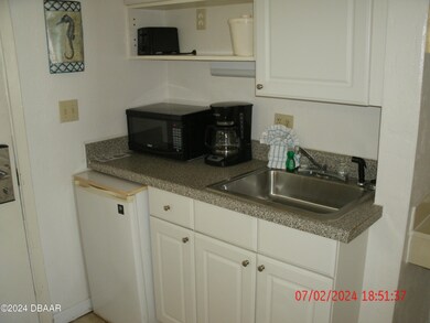 313 S Atlantic Ave unit 506, Daytona Beach, FL 32118 - photo 6
