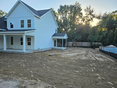 1105 Quiet Under Construction yard 10.15