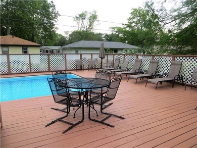 Large deck provides plenty of room for lounge seat
