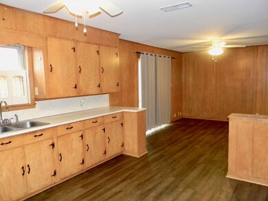 2914 McEntyre St, Kilgore, TX 75662 - photo 4