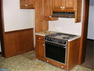 219 Yost Ave, Spring City, PA 19475 - photo 4