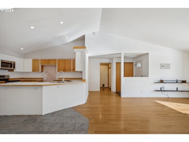 1778 Labona Dr, Eugene, OR 97404 - photo 7