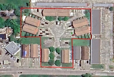 11900 Lakeland Ct, New Orleans, LA 70128 - photo 2