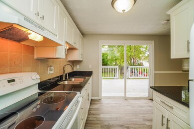 817 Eliots Oak Rd, Columbus, OH 43228 - photo 6