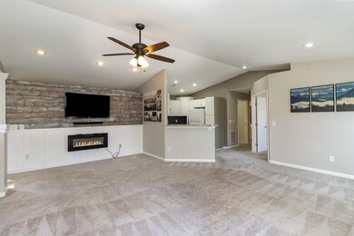 008_476_pinnacle_way_11-edit