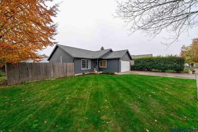 1206 Briar Rd, Independence, OR 97351 - photo 2