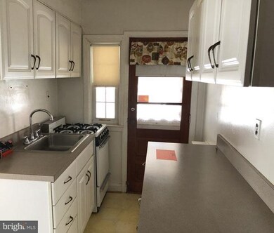 3932 Colchester Rd, Baltimore, MD 21229 - photo 5