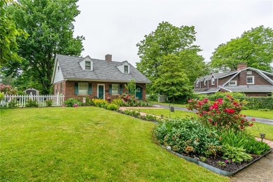 649 Evergreen St, Emmaus, PA 18049 - photo 3