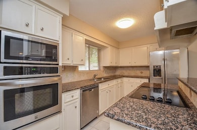 3514 W Creek Club Dr, Missouri City, TX 77459 - photo 3