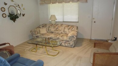 13679 N Garden Court Dr unit 154, Sun City, AZ 85351 - photo 5