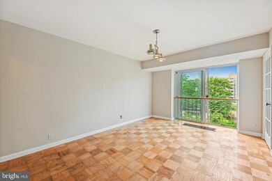Harbour Square unit 611, Washington, DC 20024 - photo 4