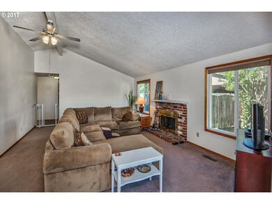 3816 19th Ave, Forest Grove, OR 97116 - photo 2